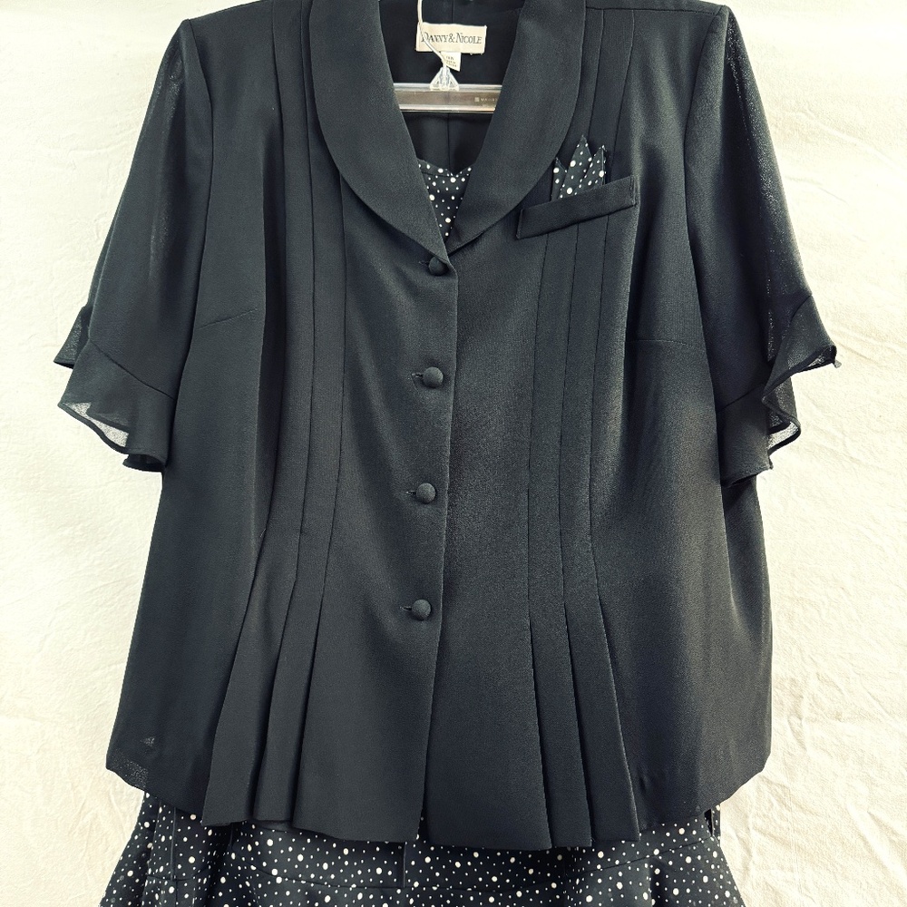 DANNY & NICOLE 2 PIECE JACKET AND SKIRT
